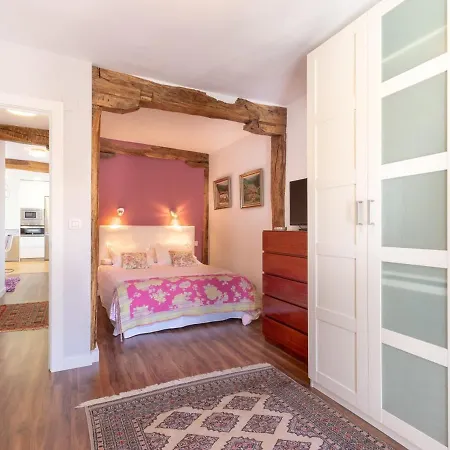 By Aston Appartement