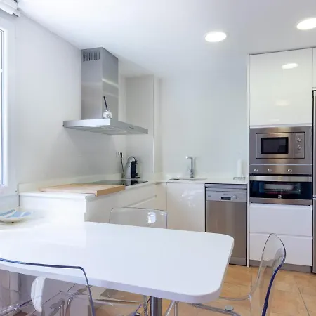 By Aston Apartment *