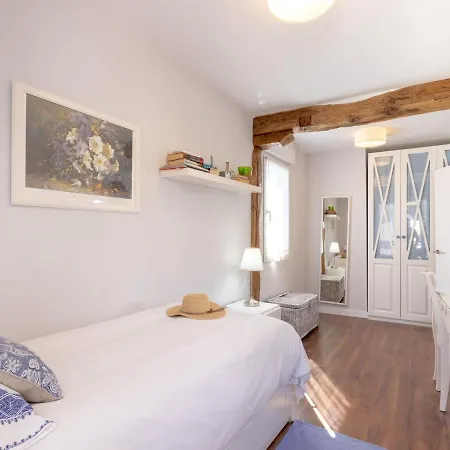 Apartment By Aston